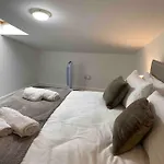 221 Soho 1